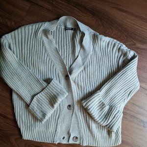 Oversized wide-sleeved sweater